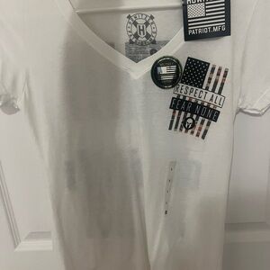 Brand new tshirt from buckle.